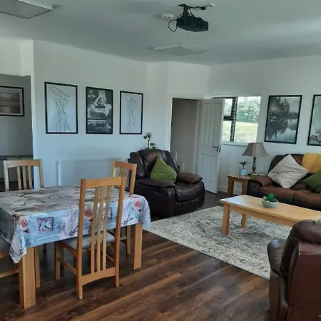 Two Bedroom Lahinch Lägenhet Ennistimon