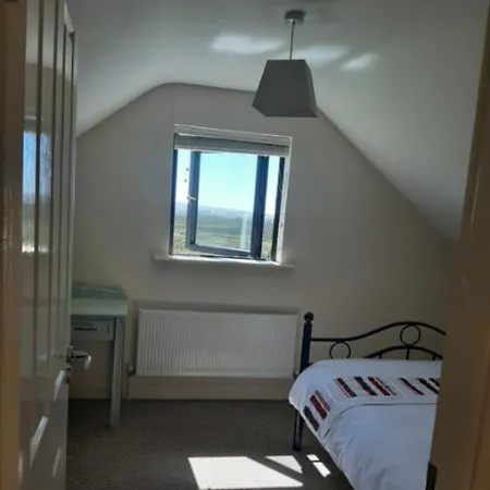 Two Bedroom Lahinch Lägenhet Ennistimon